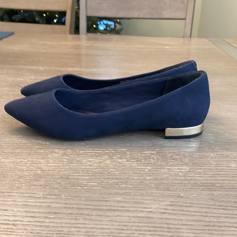Rockport total motion pointy flats. Leather upper. Deep Navy suede. New, 7.5